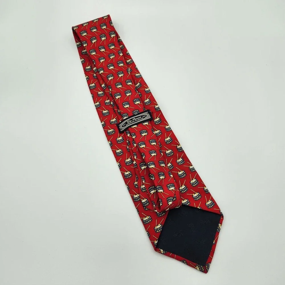 Gap Premium Men's 100% Silk Tie Red Holiday‎ Musical Drums Drumsticks Novelty